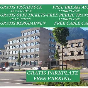 - Youth , Innsbruck Rakousko