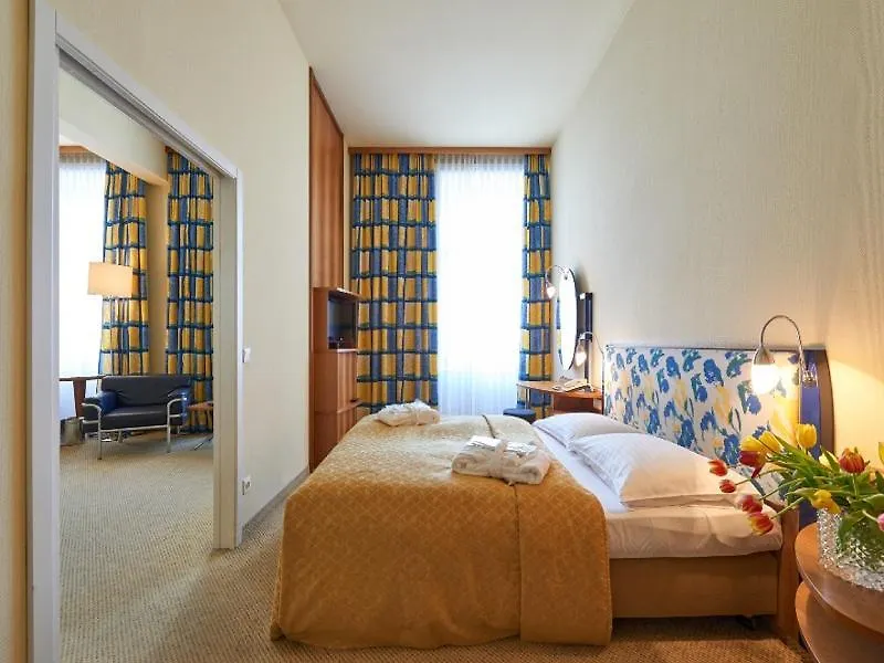 וינה Hilight Suites Hotel מלון דירות