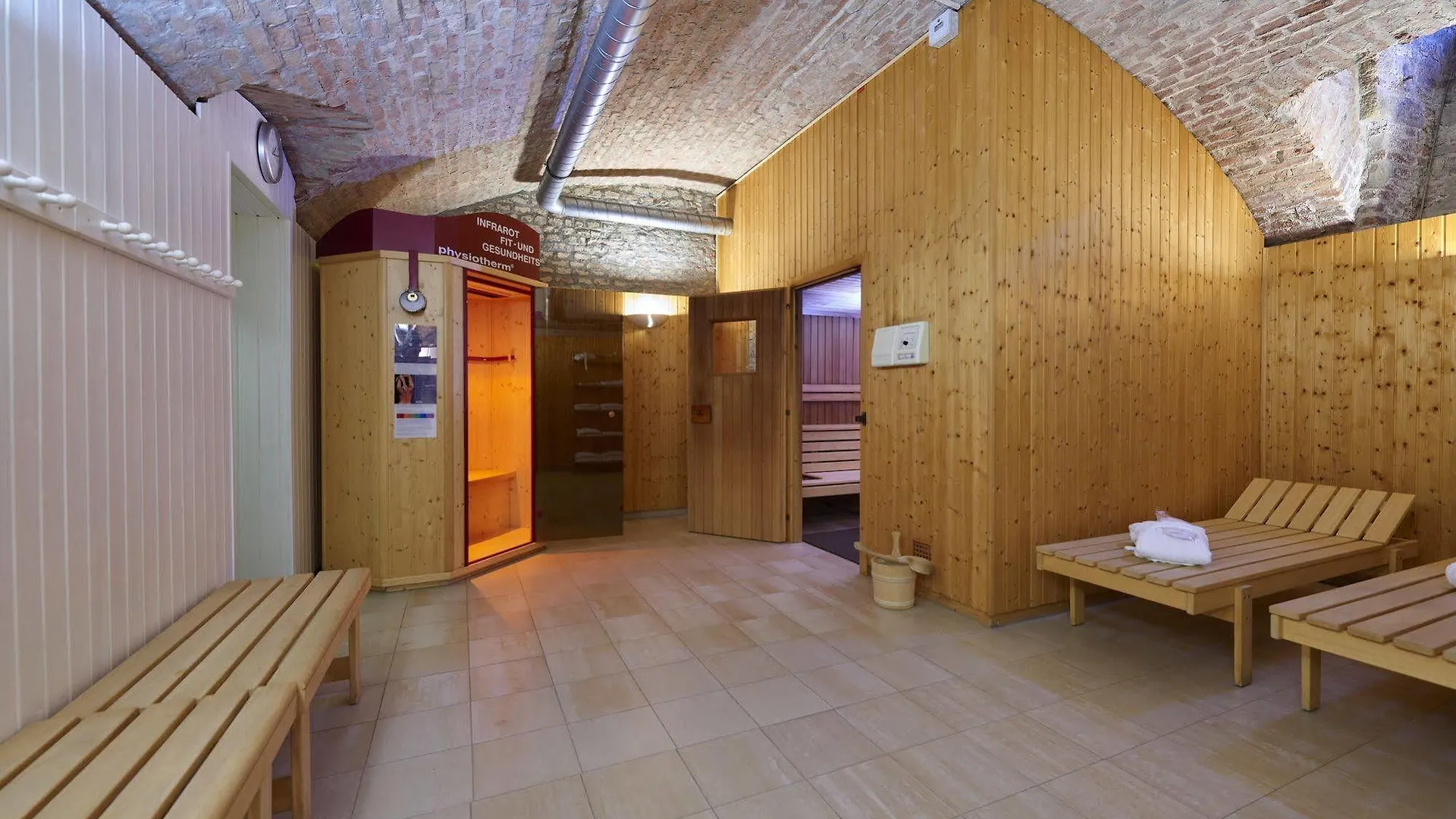 וינה Hilight Suites Hotel מלון דירות