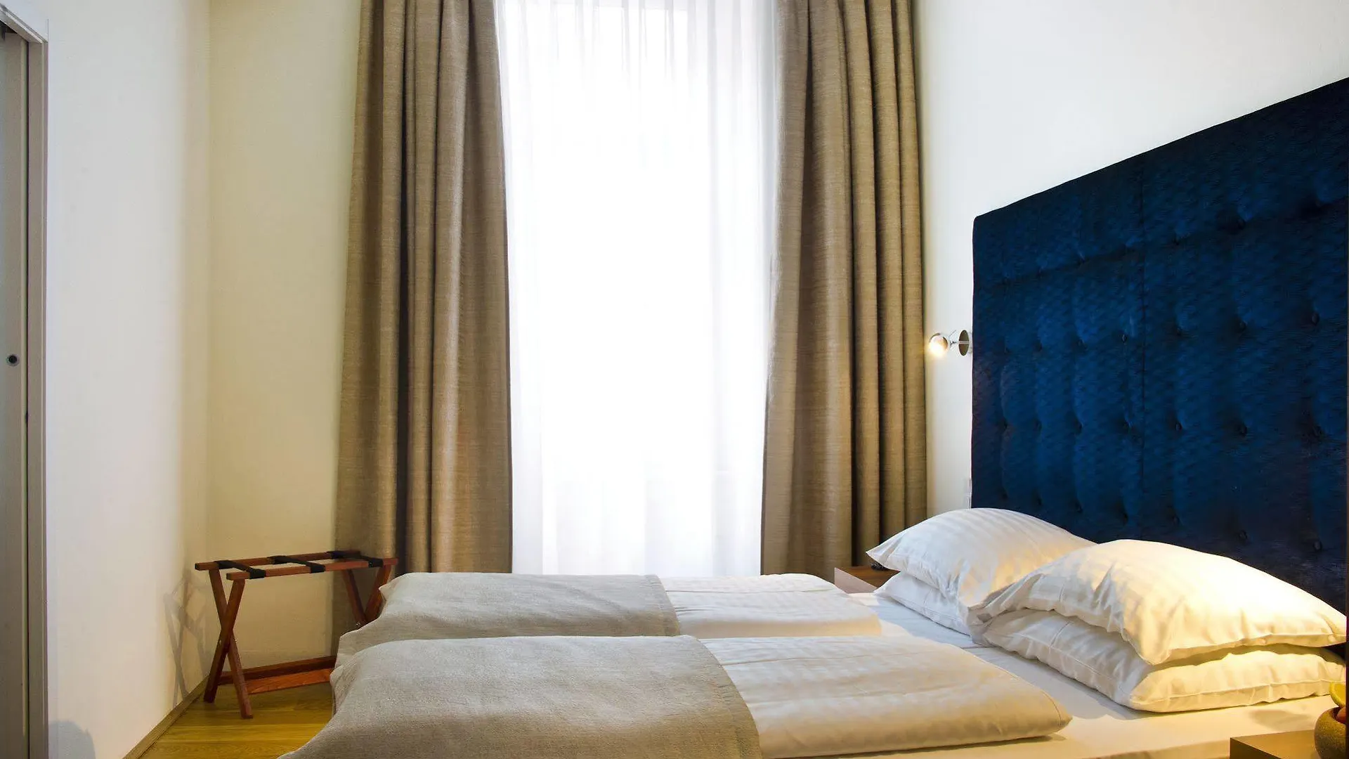 וינה Hilight Suites Hotel